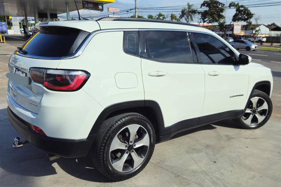JEEP COMPASS 2.0 16V DIESEL LONGITUDE 4X4 AUTOMÁTICO JEEP COMPASS 2.0 16V DIESEL LONGITUDE 4X4 AUTOMÁTICO